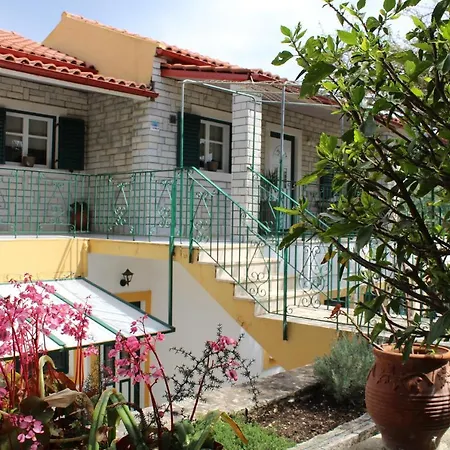 Paxos Rock Appartamento *