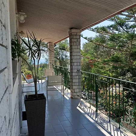 Paxos Rock דירה גאיוס