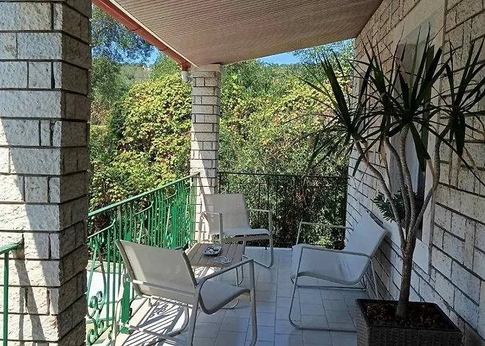 Paxos Rock
